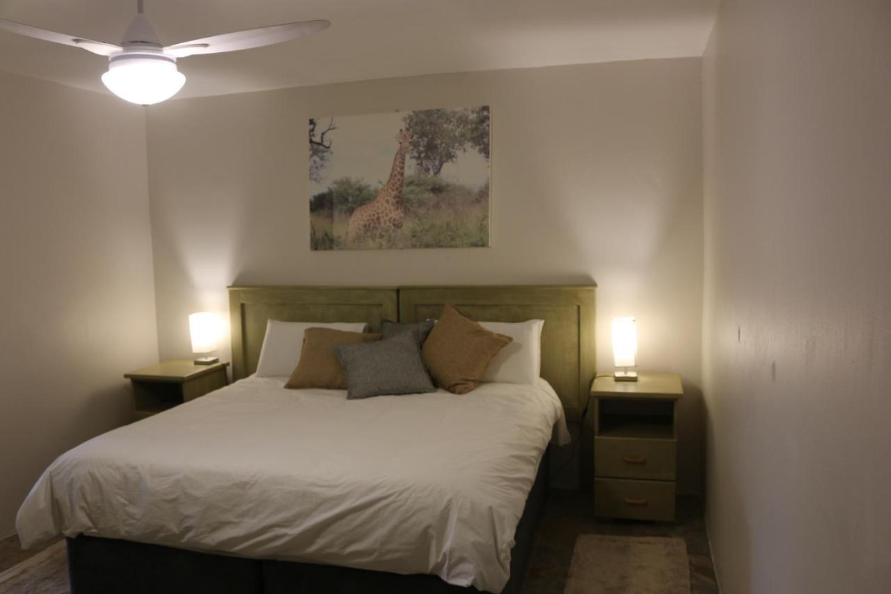 Livivane Guest House Simunye エクステリア 写真