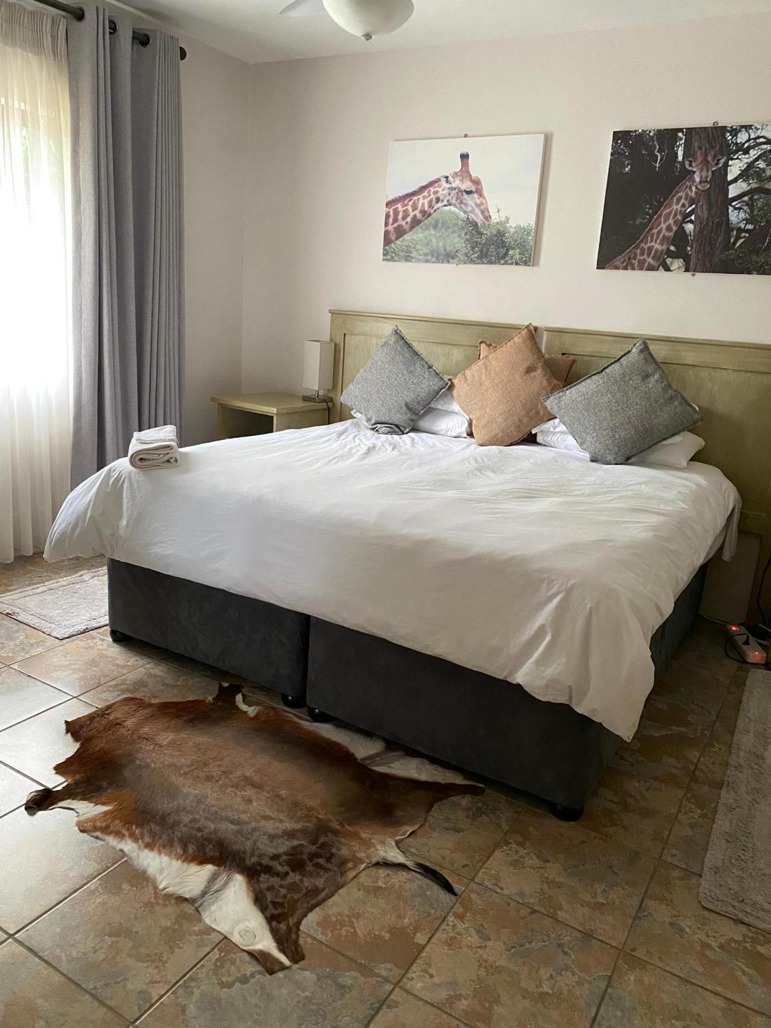 Livivane Guest House Simunye エクステリア 写真