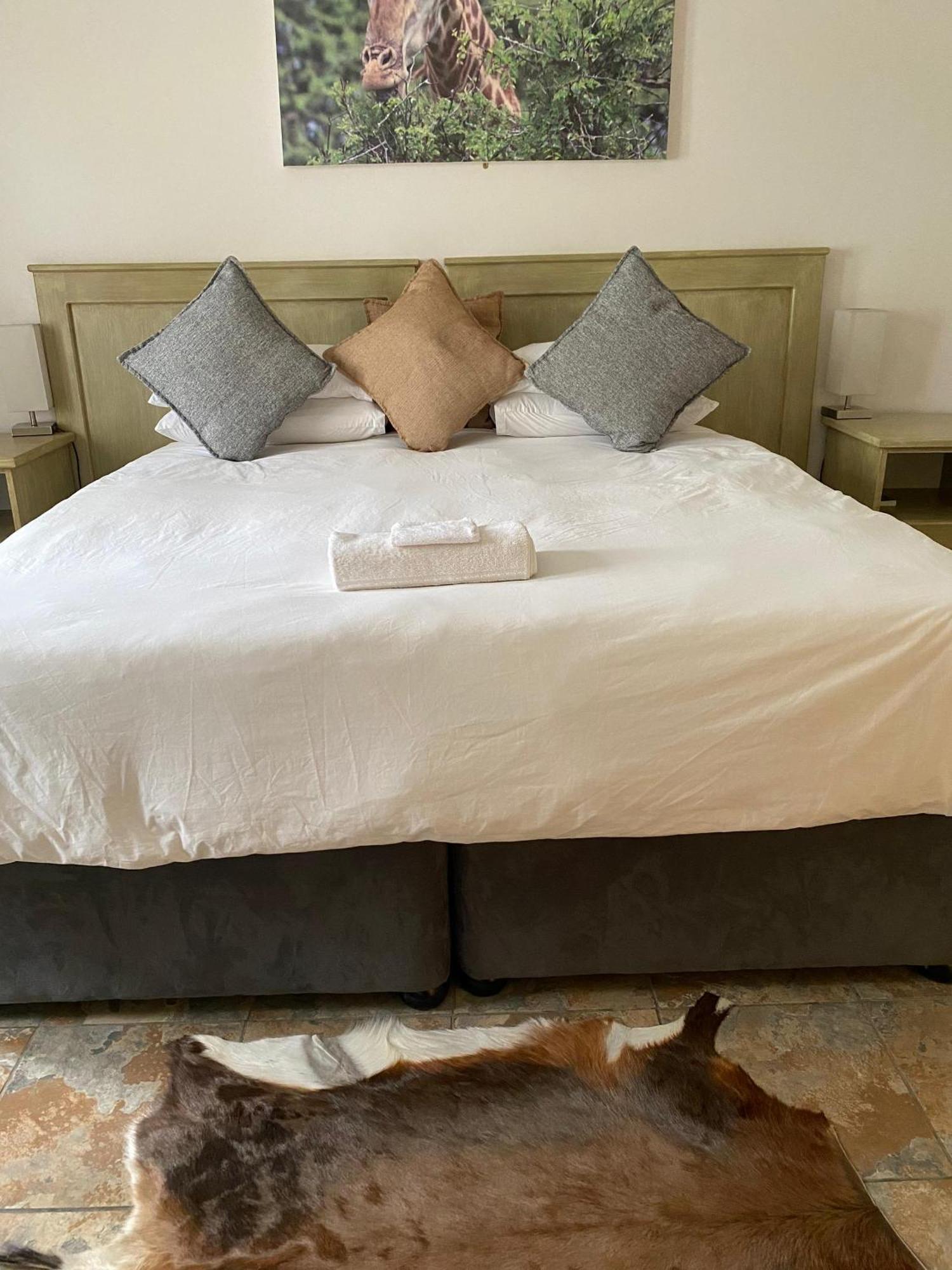 Livivane Guest House Simunye エクステリア 写真